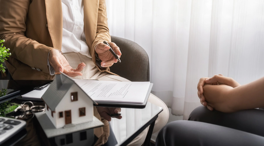 appraiser discussing with a client